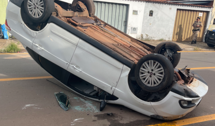 BATI MEU CARRO! Preciso de ajuda para recuperar!