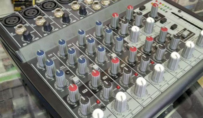 Ajuda pra comprar equipamento  de som/pra trabalhar