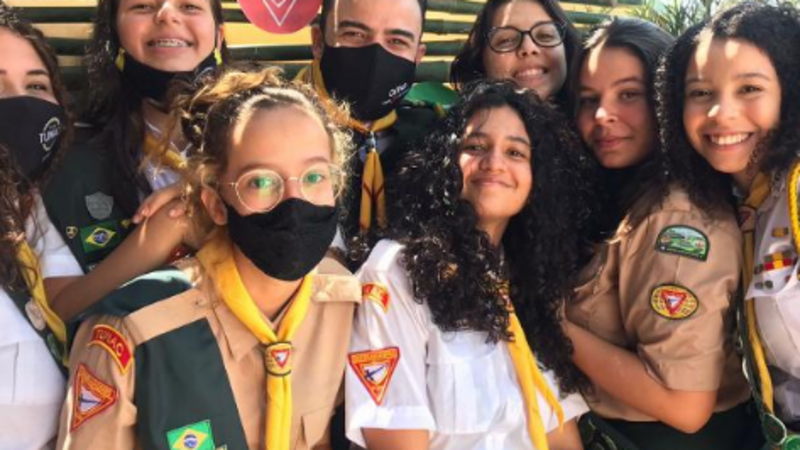 ajudar o clube dos desbravadores a ir em um acampamento levar a mensagem de deus