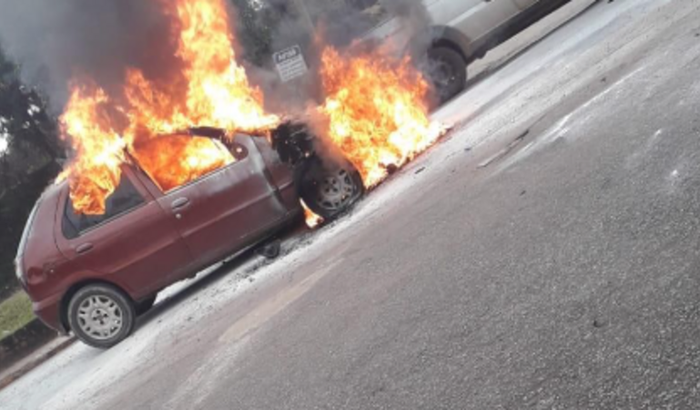 Ajude o Claudio a comprar outro carro, após o seu pegar fogo!