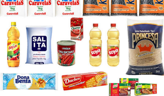 Compras de mantimentos (mistura, arroz, feijão e itens básicos)