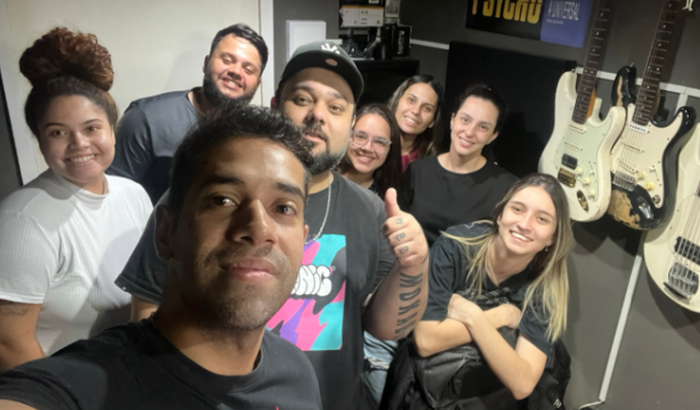 Nos ajude a gravar nossas músicas