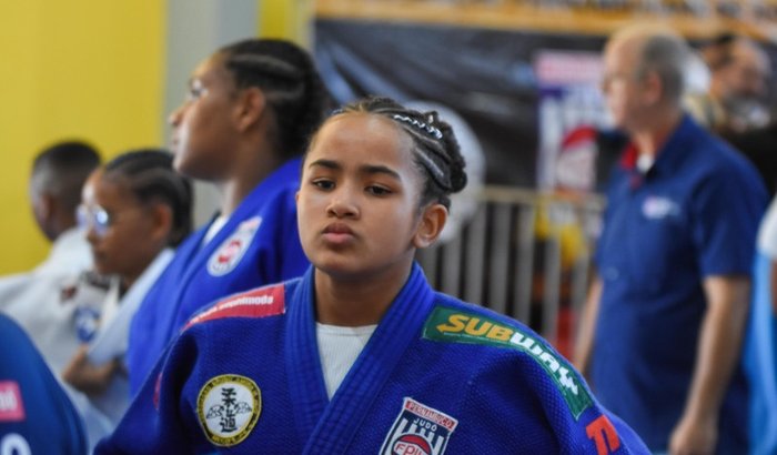 AJUDE UMA ATLETA IR PRA O CAMPEONATO BRASILEIRO EM CURITIBA – PR