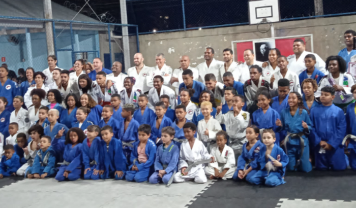 DOE! MUDE VIDAS! Escola de Iniciação Desportiva Judô Renascer