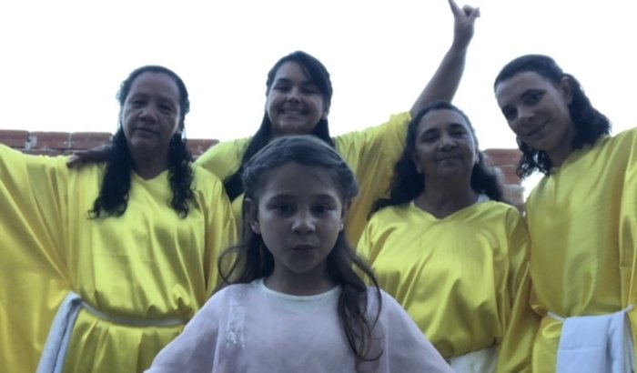 roupas para o ministério de dança 