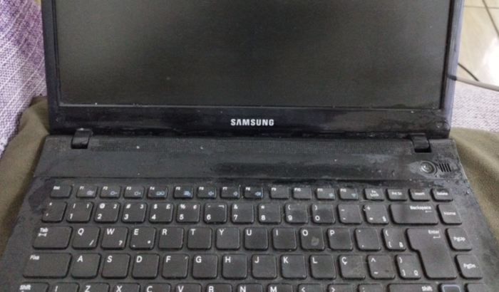 Ajuda comprar um Notebook 