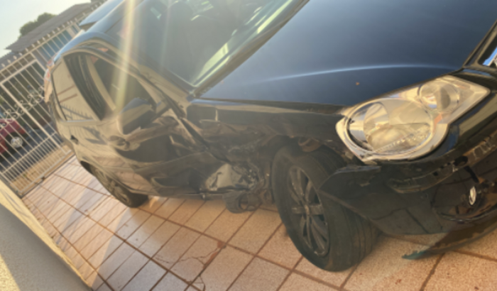 Ajuda para o conserto dos carros no acidente