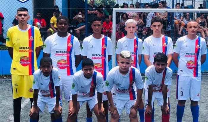 me ajuda a realizar meu sonho de ser jogador de futebol 