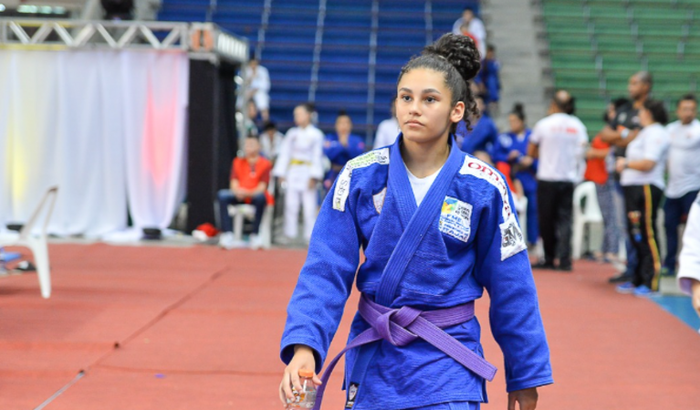 Campanha Cecília no Estágio Internacional 