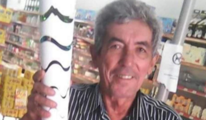 Ajude a construir o Tumulo de marmore de Natal de Barros