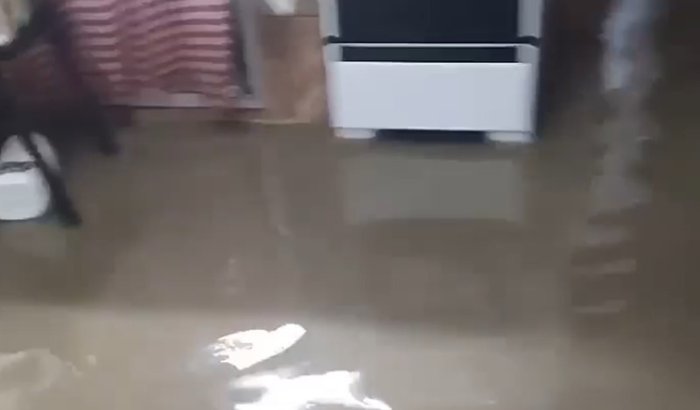 Vamos ajudar Laryssa e Renata