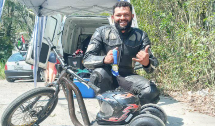 Ambulancia para trazer o Piloto Daniel Dantas para casa