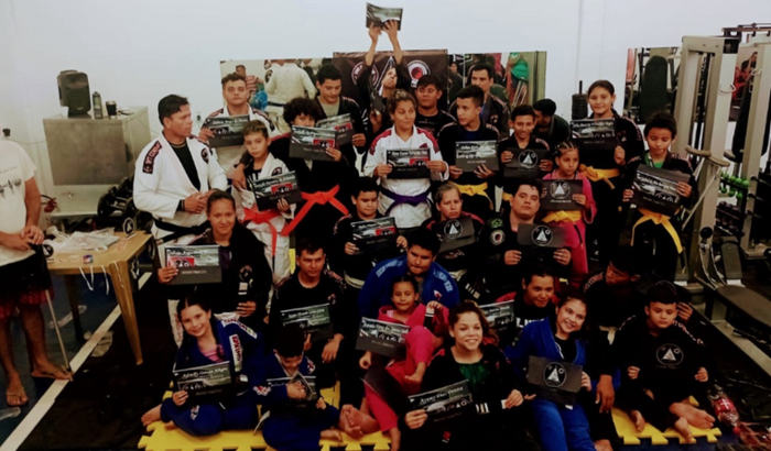 Ajudar para levar atletas de jiu-jítsu para o campeonato de Dourados 