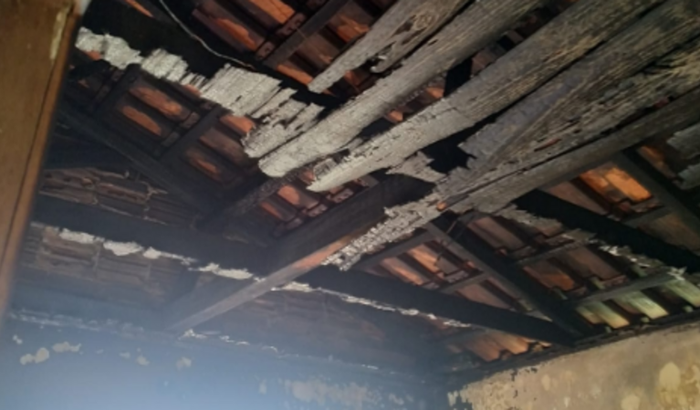 Ajudar a reconstruir a casa da minha mãe