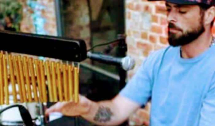 Nos ajude a comprar uma Kombi para viajar a América Latina com a música