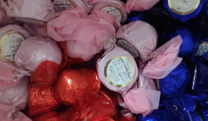 Me ajude a compra material pra mim poder trabalha 