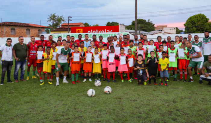 Aquisição de Ônibus para o projeto social do Pinheiro atlético clube ( Único Representante da Baixada Maranhense)e no  )