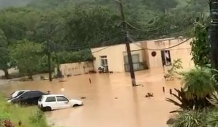 Ajuda vítimas de Camburi 