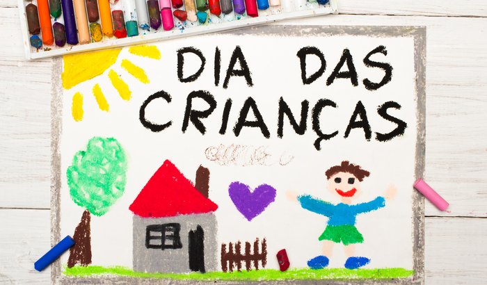 Vamos fazer uma criança feliz no dia das crianças!