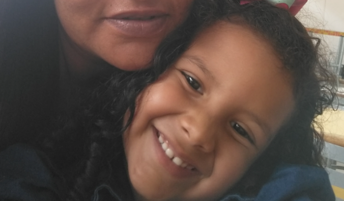 Peço ajuda para o tratamento da minha filha 