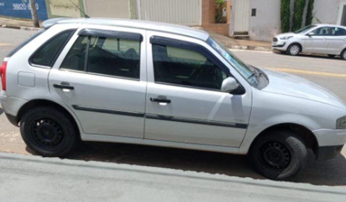 Ajude-nos a arrumar nosso carro, instrumento de trabalho de meu esposo