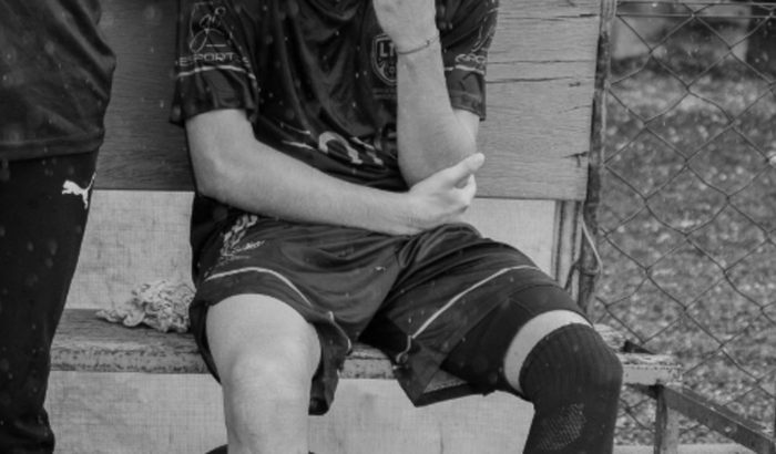 Irei fazer uma cirurgia no joelho.