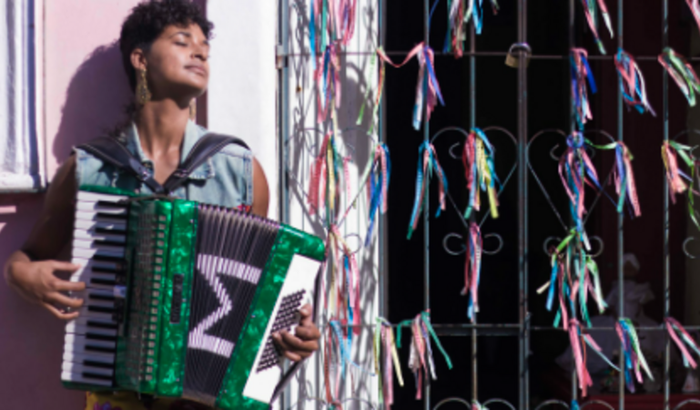 UMA SANFONA PARA ATHUY