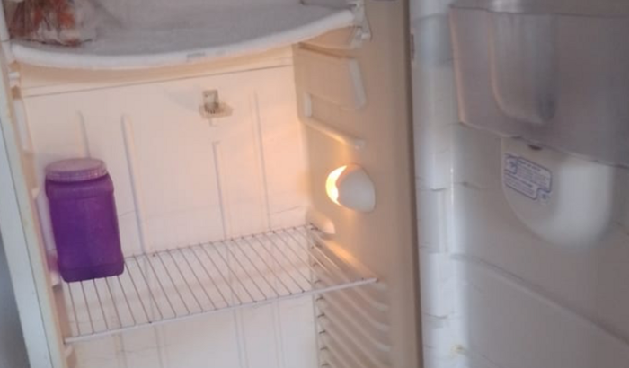 Ajudem a minha amiga a comprar comida e a pagar o aluguel dela 