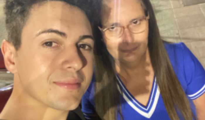 AJUDE MINHA MÃE NO TRATAMENTO.