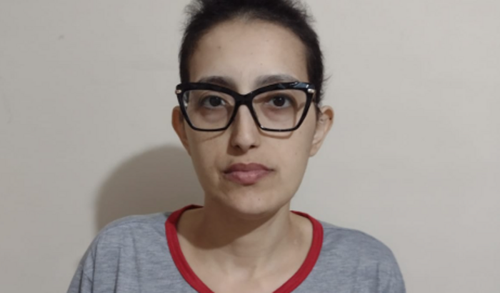 "Ajude Samira vencer a luta contra o câncer". 