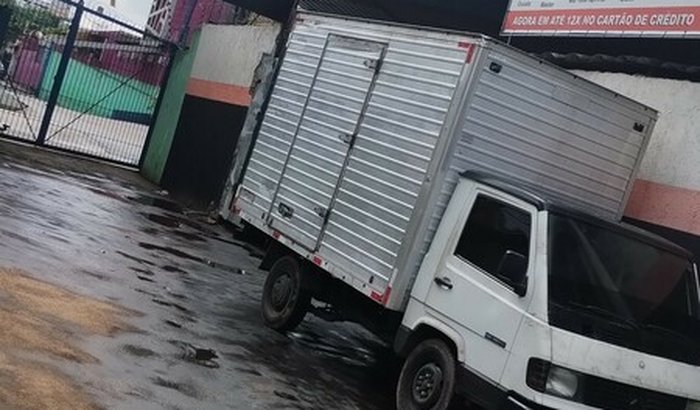 Caminhão de trabalho 