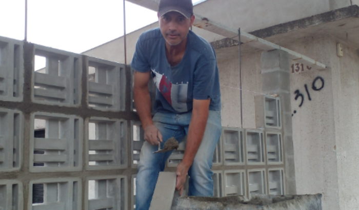 Ajuda financeira para realizar meu curso de mestre de obras 