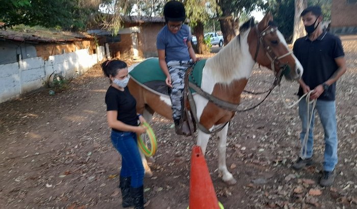 Projeto social equoterapia e reabilitaçao pará autista e pessoas carentes