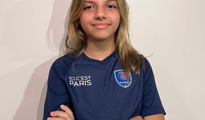 Ajude a Bruna a ir ao Paris World Cup