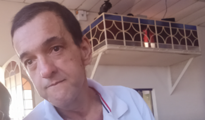 Ajuda para cirurgia no olho do Fernando