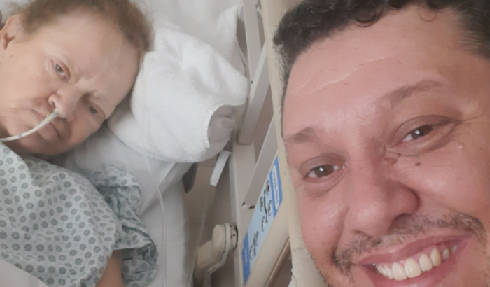 Ajuda a Diretora Marlene 