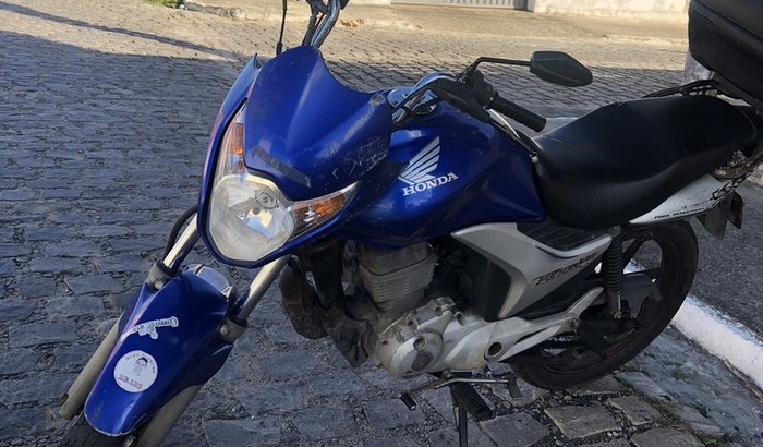 Ajude NATTAN com os estudos!