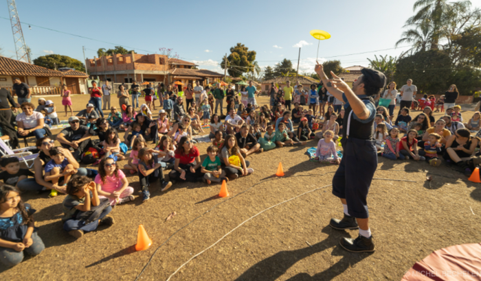 Palhaço de casa não faz milagre - rodopio pelo Brasil