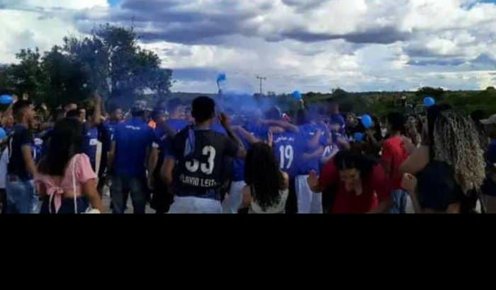 Bandeiraõ esporte clube família leite 