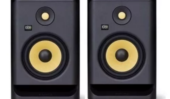 ME AJUDE A COMPRAR UM PAR DE MONITORES PRO MEU STUDIO