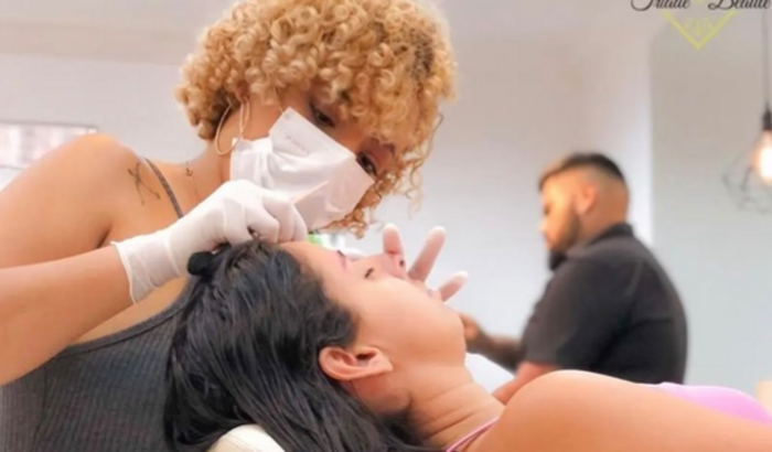 AJUDAR UMA AMIGA QUE PERDEU TUDO