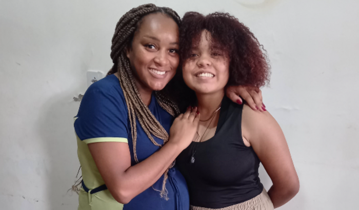 Realizar a festa  de 15 anos da Ágatha Christine