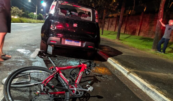 Ajude nosso amigo Yuri a arrumar os dentes e a bike após o acidente