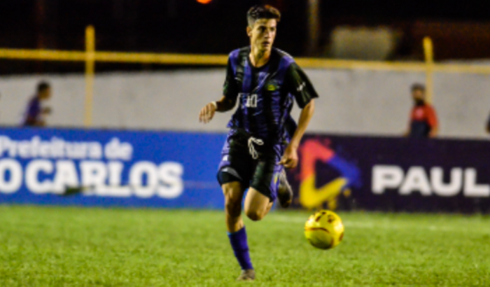 Ajuda para conseguir jogar um campeonato de futebol