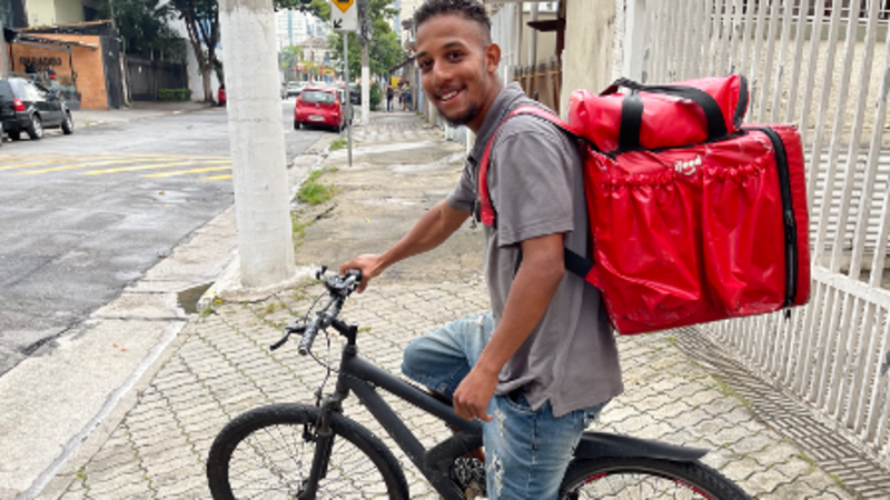 Vamos comprar uma Moto para o Vitor do Ifood Trabalhar