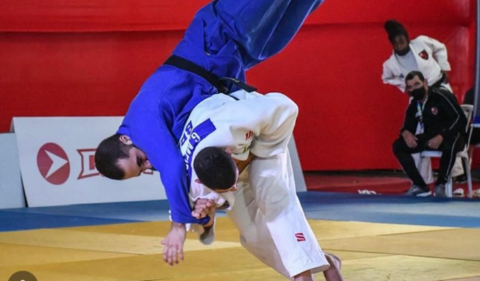 ajude um atleta em suas próximas competições