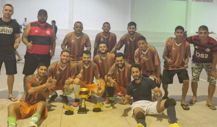 Ajuda o esporte de monte Carmelo 