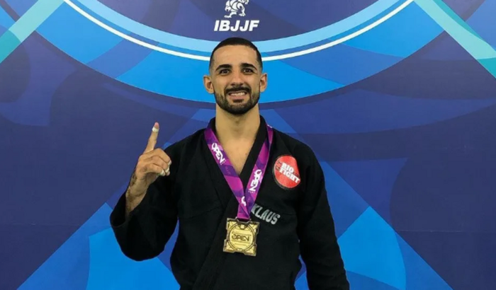 Ajudar a recadar fundos para lutar o campeonato Mundial de jiu-Jitsu nos Estados Unidos 