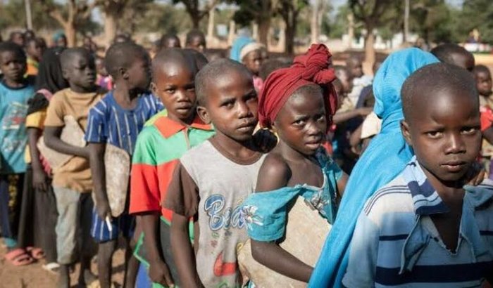 Ajude essas crianças na cidade de Moçambique Pemba 