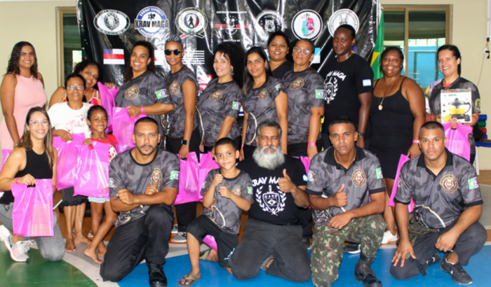 Ajuda viagem de exame internacional faixa preta 2 Dan krav Maga 